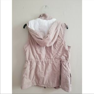 Rue 21 Women Tan Vest Size L